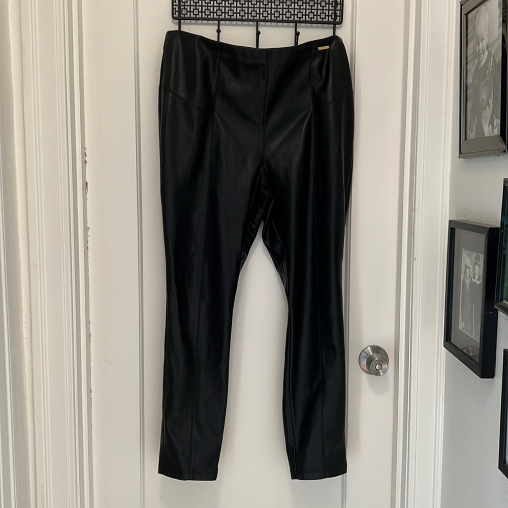 Marc New York Andrew Marc Faux Leather pants. XL.